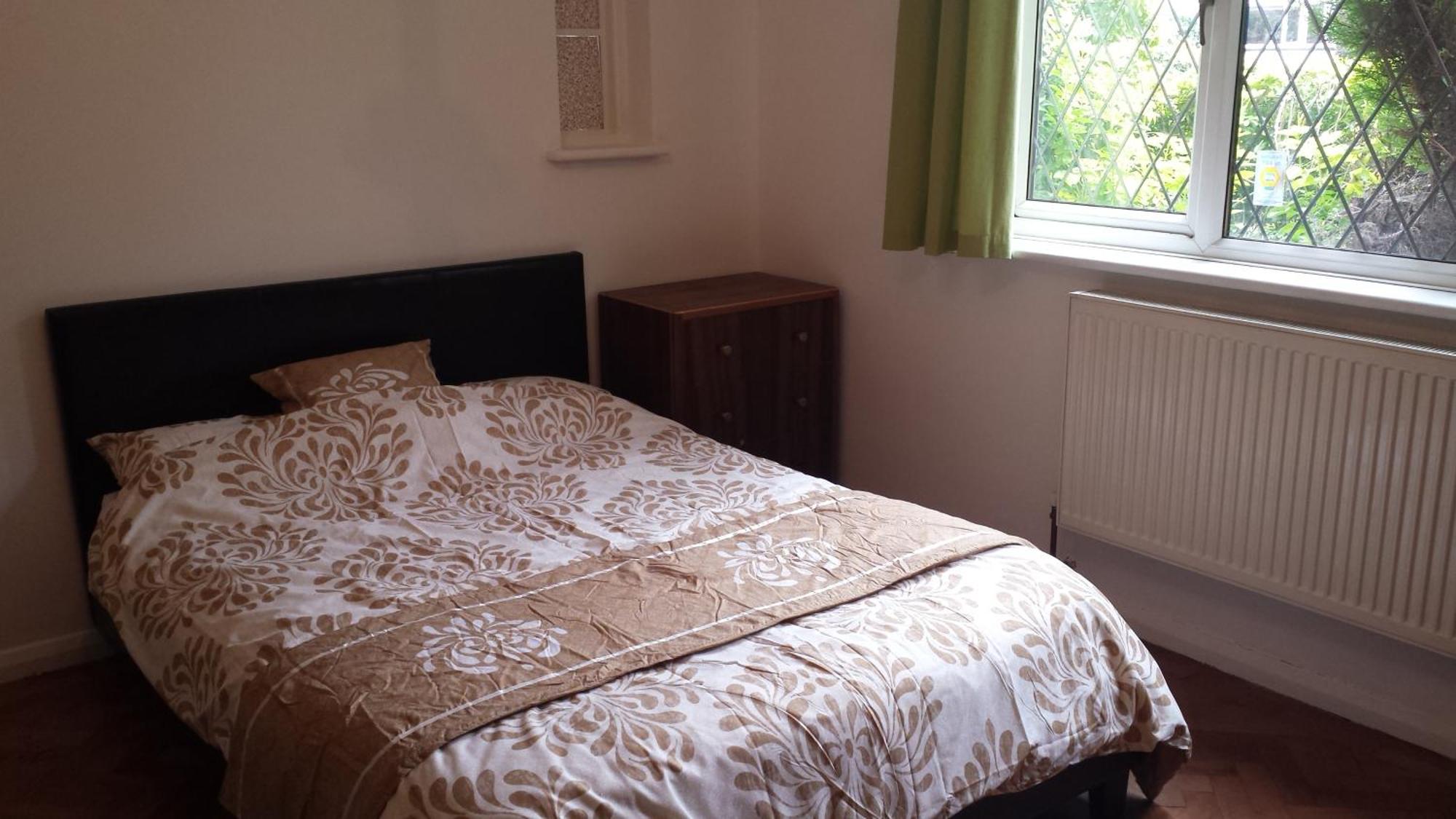 Oyo Guest House Ellipse Whetstone Zewnętrze zdjęcie