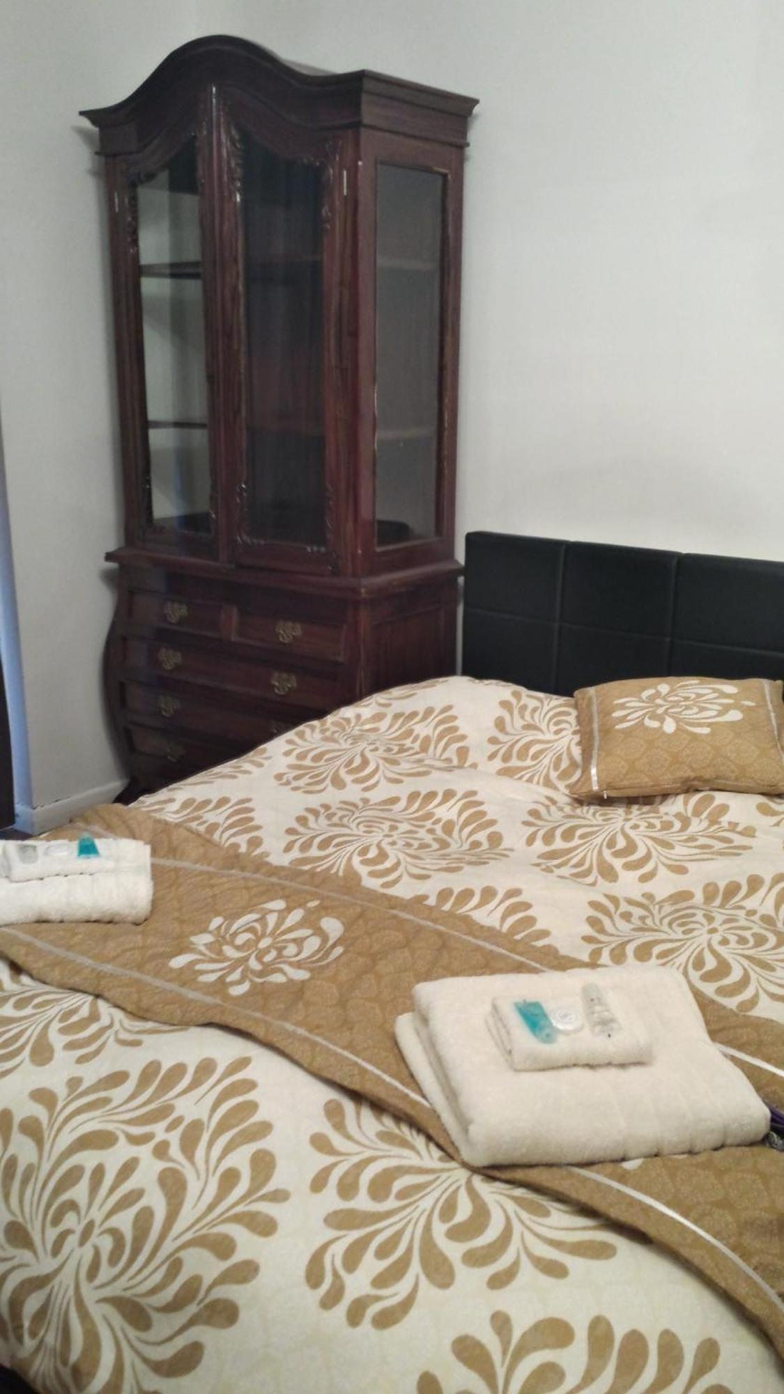 Oyo Guest House Ellipse Whetstone Zewnętrze zdjęcie
