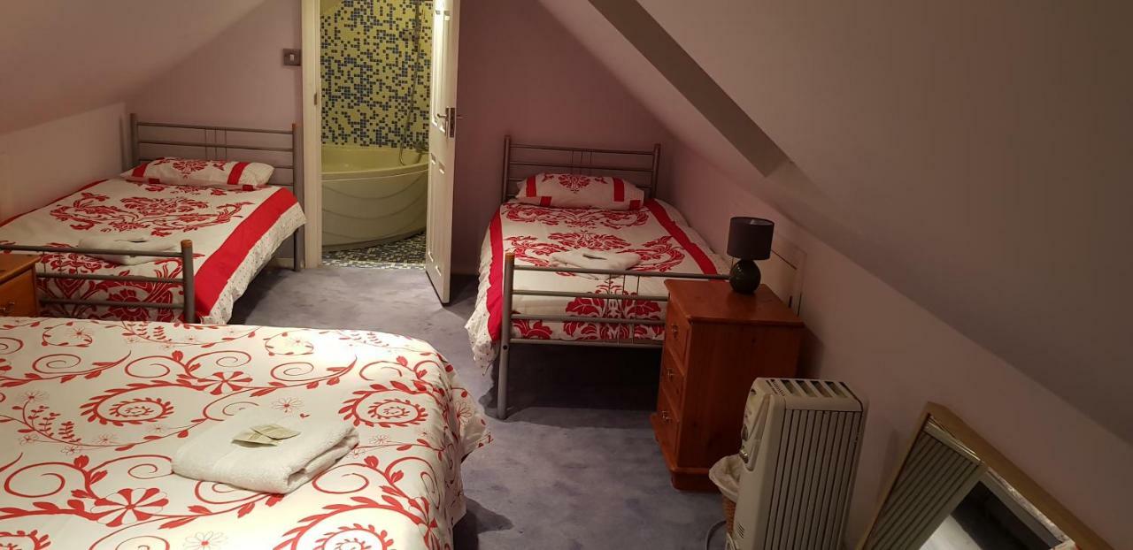 Oyo Guest House Ellipse Whetstone Zewnętrze zdjęcie